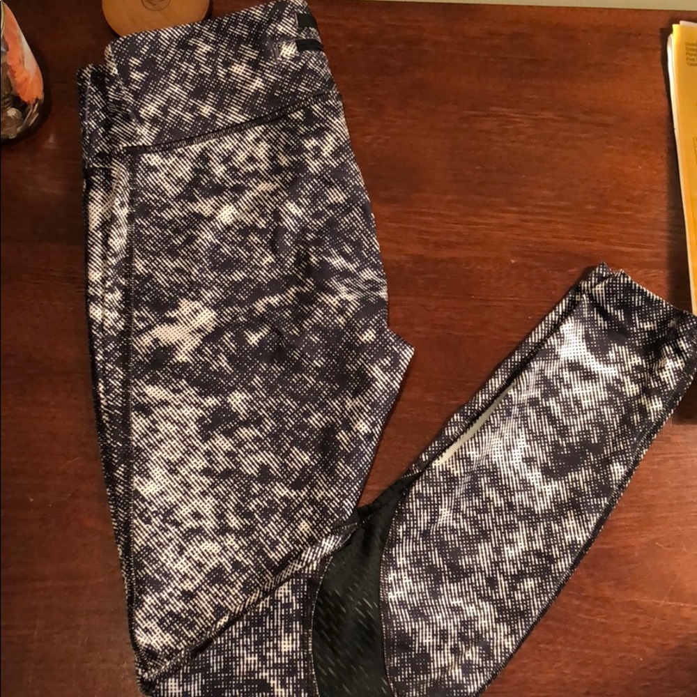 Small under armour leggings